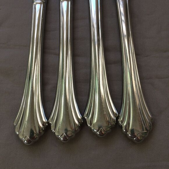 Oneida Vintage Flatware Silverware Bancroft Dinner Knives Set of 4 Stainless - Picture 2 of 3
